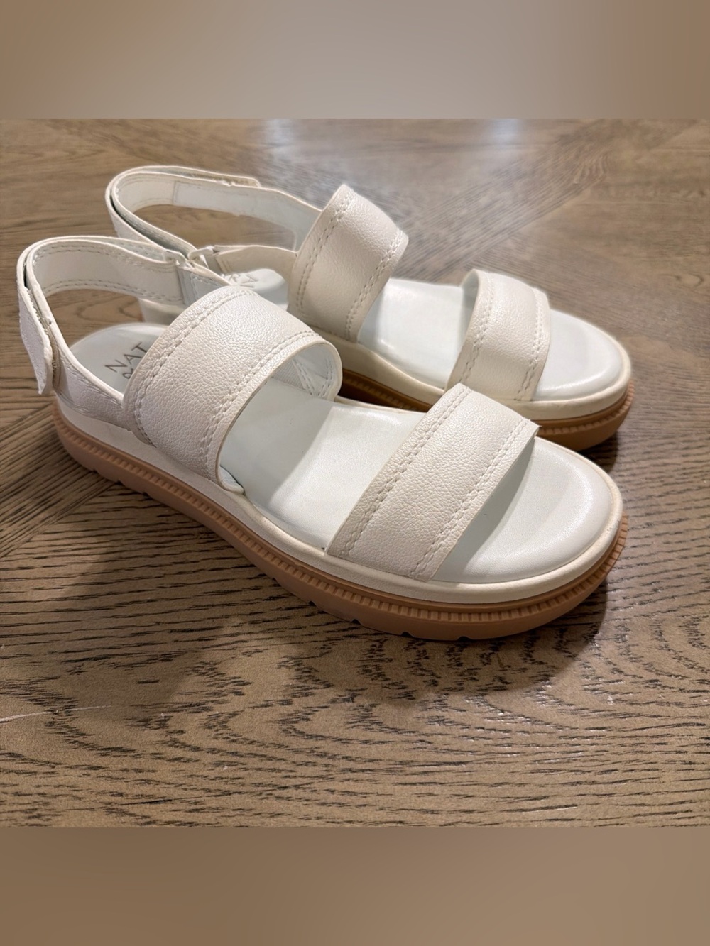 Naturalizer Attract Adjustable Slingback Comfort Grip Sole Sandal White 7